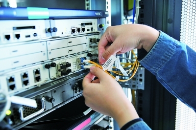 常杰:守護(hù)電網(wǎng)信息的時(shí)代俠客